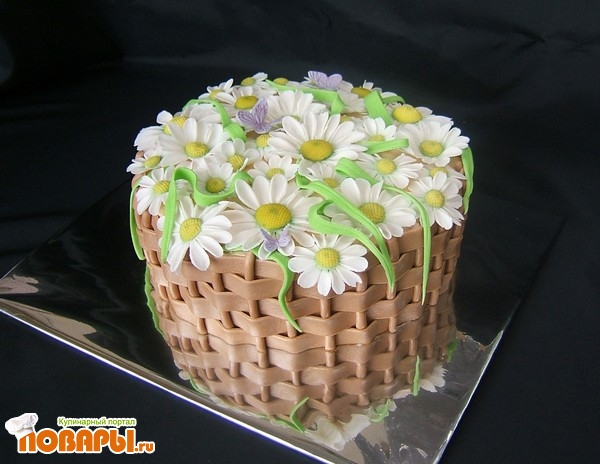 Торт и капкейки с цветами Ромашки