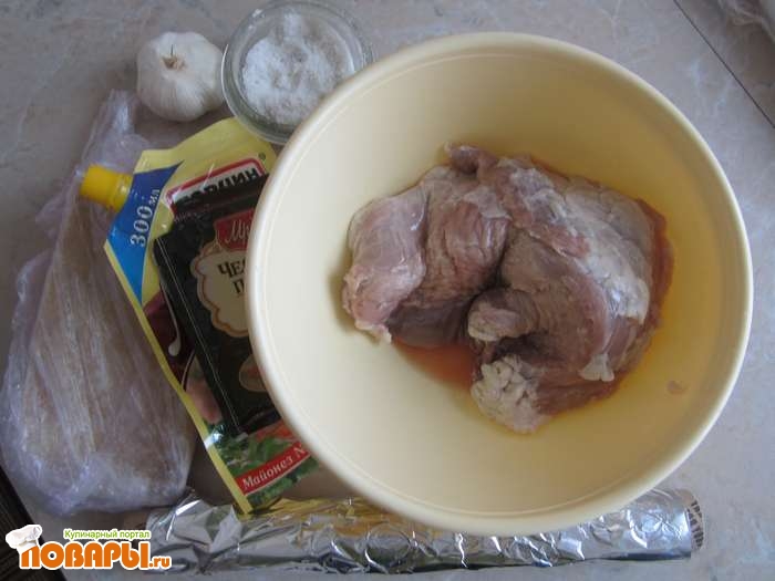 Свиной карбонад с салом в духовке: вместо шашлыка
